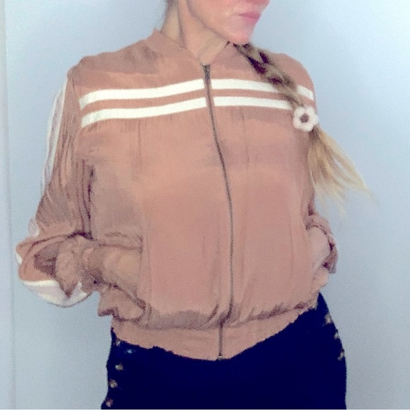 Vintage Satin Bomber Jacket 🌸 Embroidered Butterfly 🦋 Ruffled collar & wrists - Picture 6 of 14